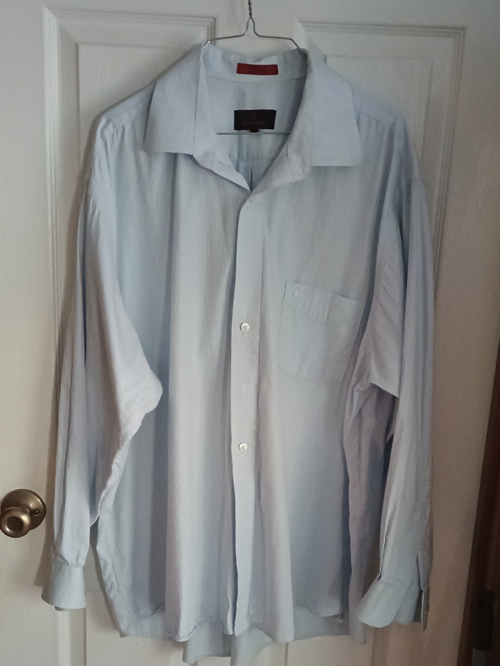 Men's Light Blue Long-Sleeve Dress Shirt with Chest Pocket